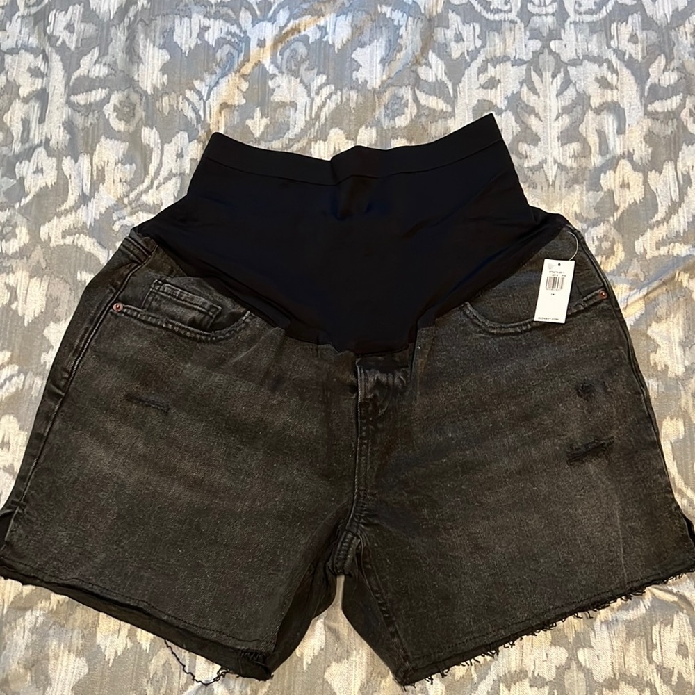 NWT Old Navy Maternity Shorts